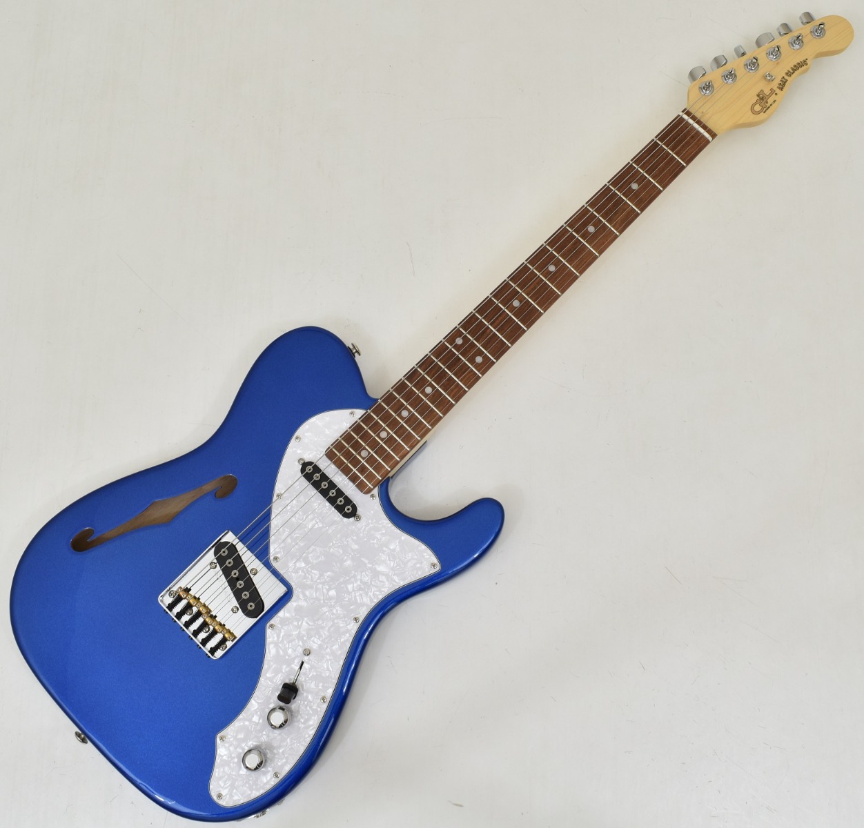 g_l_asat_classic_semi_hollow_m